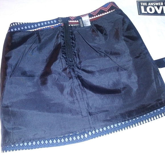 Divided skirt - Picture 6 of 9